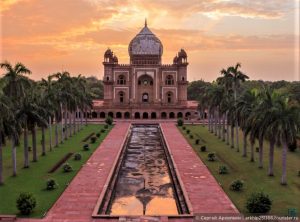 Гробница ​Сафдарджунга (Safdarjung Tomb)